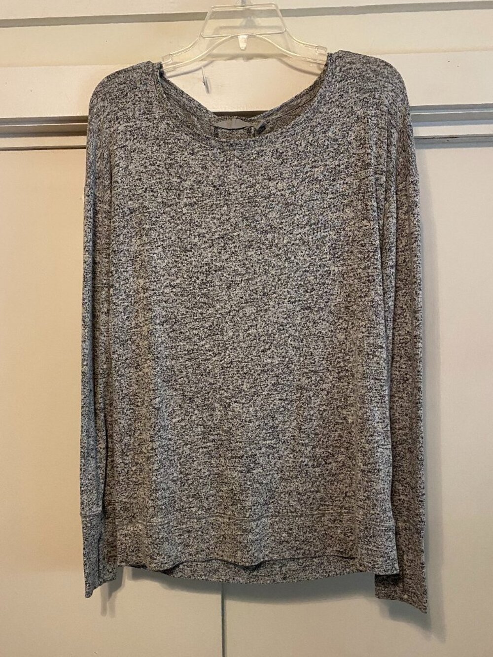 Athleta, brown marbled workout top w/cut out back, finger holes, size S